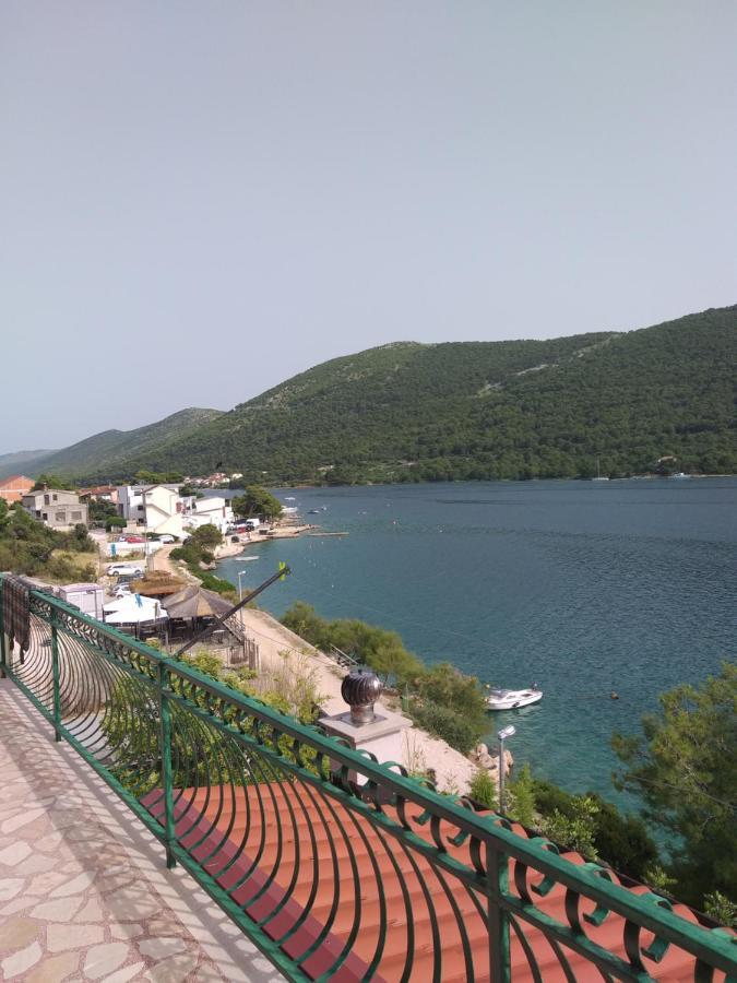 Direkt Na Moru - Bungalov Apartman Šibenik Kültér fotó