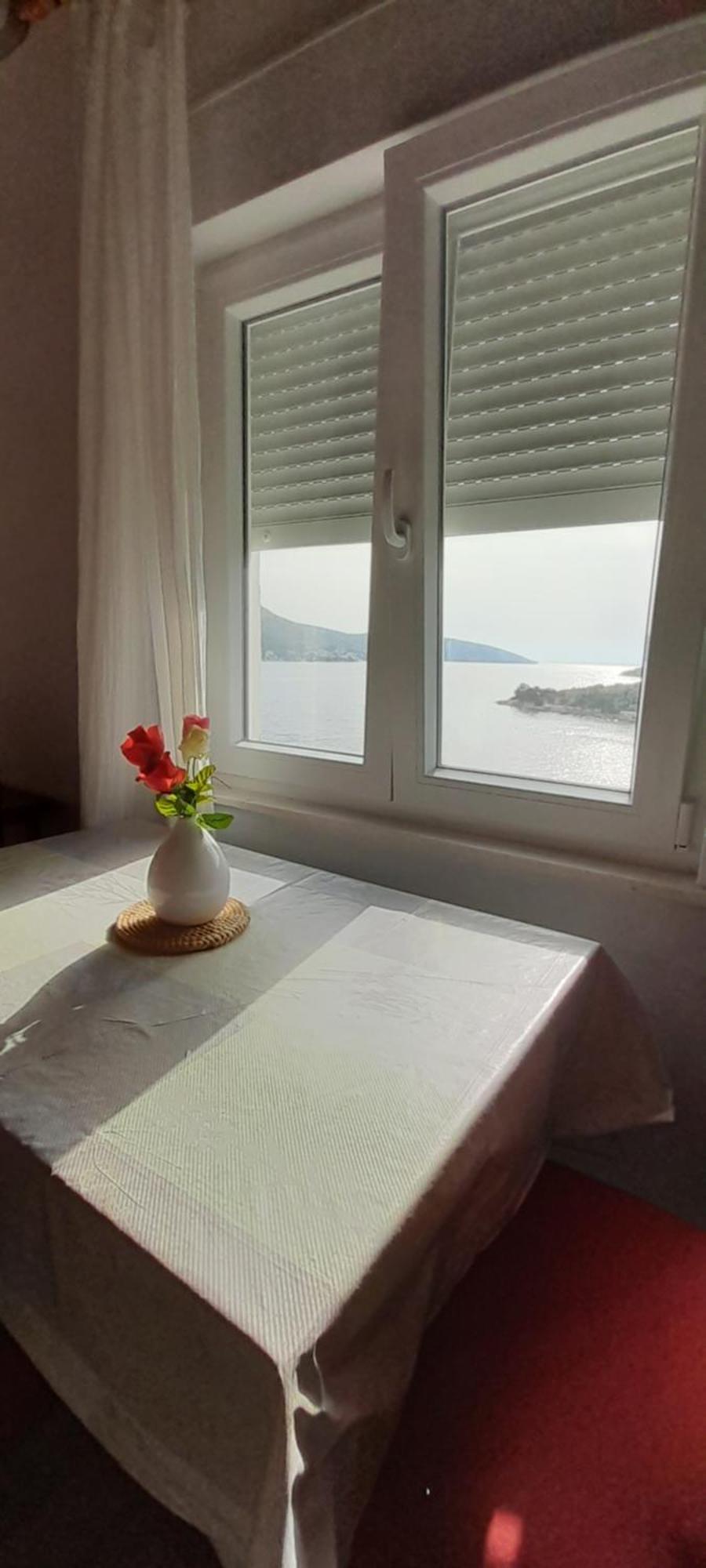 Direkt Na Moru - Bungalov Apartman Šibenik Kültér fotó